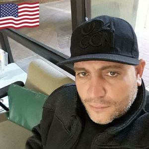 Meet your Posher, Lázaro